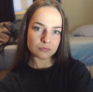 Meet your Posher, Selena